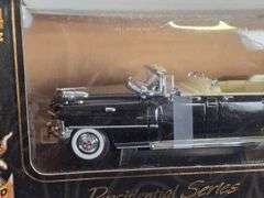 1/24 Scale Die-Cast 1956 Cadillac Presidential Parade Car