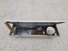 (K) Aluminum Diamond Plate Tool Box, 70.5" x 15" x 21"