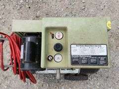 (G) Sears Electric Horizontal 2-Cylinder Air Compressor With Air Hose