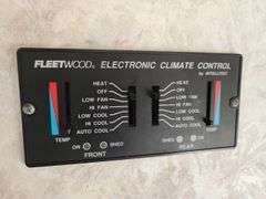 (AQ) 1996 GM Fleetwood Bounder RV