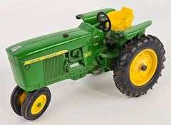 1/16 Ertl John Deere 3020 Narrow Front Tractor