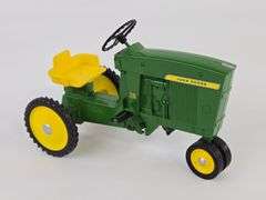 1/8 Ertl John Deere Model 20 Pedal Tractor