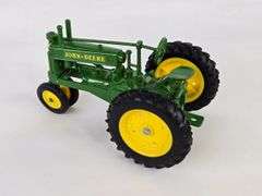 1/16 Ertl John Deere Model "A" Narrow Front Tractor