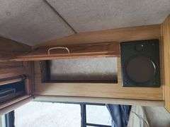 (AQ) 1996 GM Fleetwood Bounder RV