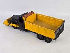Vintage Structo Hydraulic Load & Dump Truck
