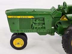 1/16 Ertl John Deere 3020 Narrow Front Tractor