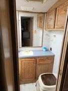 (AQ) 1996 GM Fleetwood Bounder RV