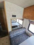 (AQ) 1996 GM Fleetwood Bounder RV