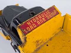 Vintage Structo Hydraulic Load & Dump Truck