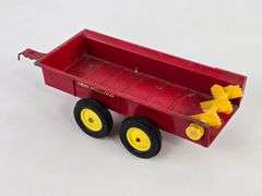 Vintage 1/16 Ertl New Holland Manure Spreader