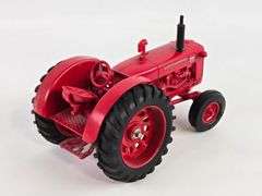 1/16 Ertl International 600 Diesel Tractor