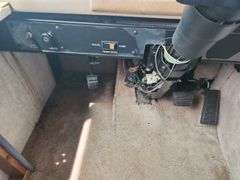 (AQ) 1996 GM Fleetwood Bounder RV