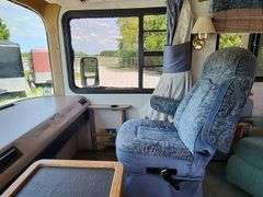 (AQ) 1996 GM Fleetwood Bounder RV