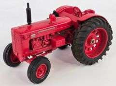 1/16 Ertl International 600 Diesel Tractor