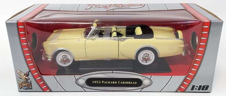 1/18 Die-Cast 1953 Packard Caribbean