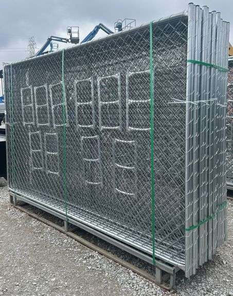 112”Wx71”L Work Site Galvanized Freestanding Chain Link Fencing