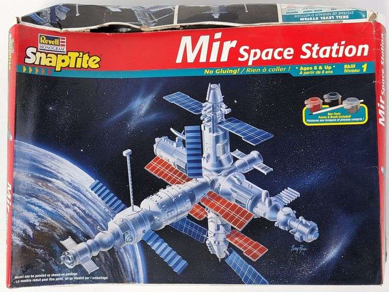 1/144 Scale Revell Mir Space Station Model Kit - NIB