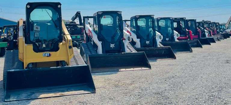 Live Walkerton Farm & Equipment consignment Auction - Day 3