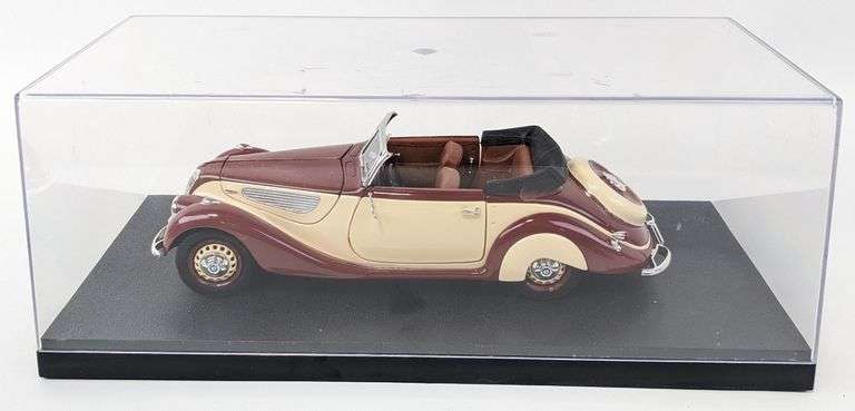 1/18 Die-Cast 1937 BMW 327 Cabriolet