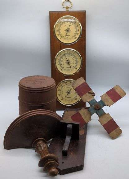 (DE)  Weather meter with shelves and more. Approx 16" tallest.