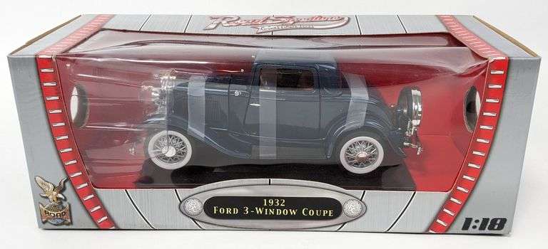 1/18 Die-Cast 1932 Ford 3-Window Coupe