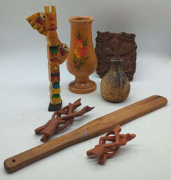 (DE) Wooden Carved Decorative Pieces includes Vase, Totem pole and more. Approx 17" longest.