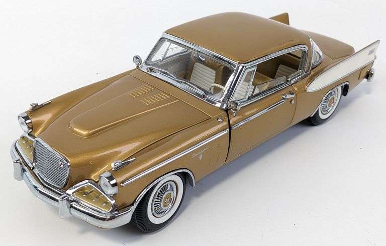 1/18 Die-Cast 1958 Studebaker Golden Hawk