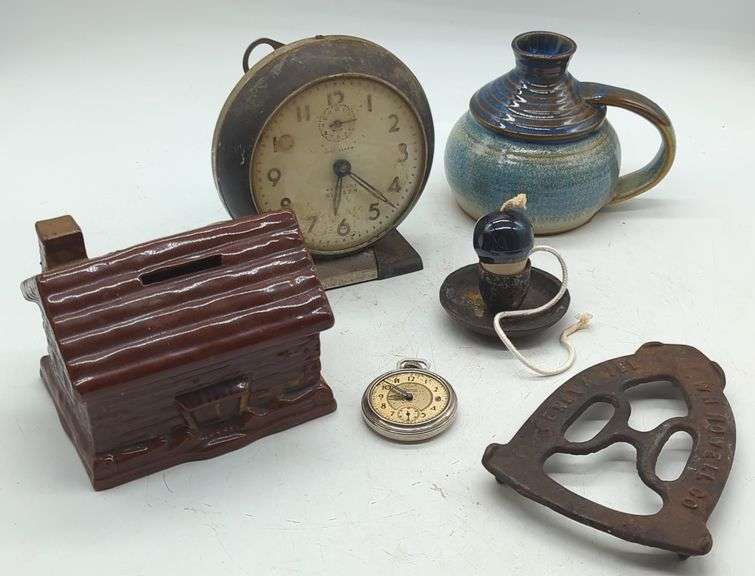 (DE) Cast Iron Hot plate, clay Pottery and more. Approx 6" tallest.