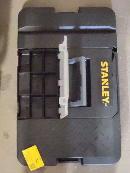Stanley 17 Gallon Mobile Tool Chest