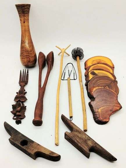 (DE) Wooden utensils (longest is 16"), coasters, and a wooden vase (8.5" tall).