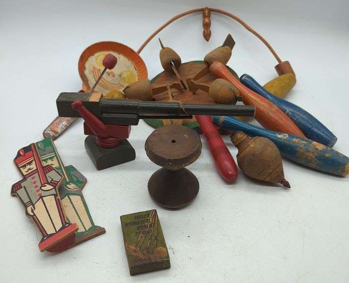 (DE) Vintage Wooden toys including Bowling pins, clapper and more. Approx 8" longest.