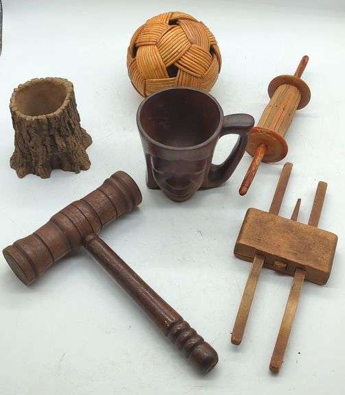 (DE) Wooden Decorative decor including carved Mug, wooden mallet and more.
