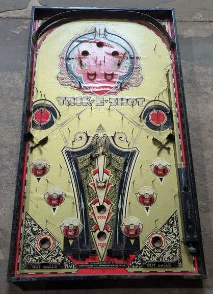 (DE) Vintage Trik-E-Shir Bagatelle pinball game. Approx 24" x 13".