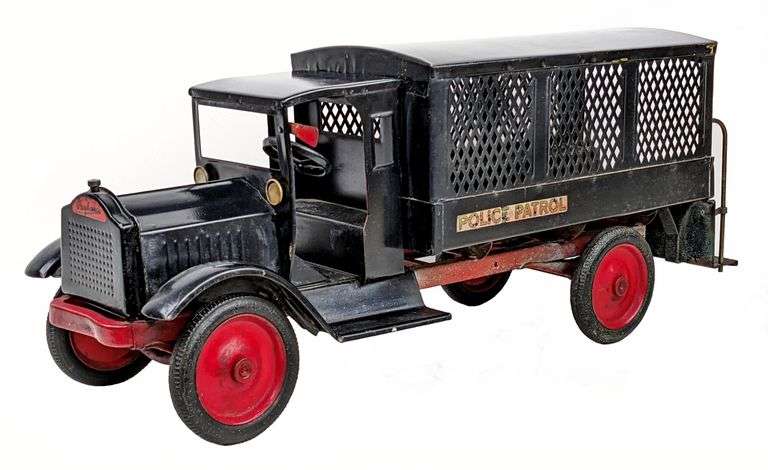 Keystone Packard Police Patrol Truck