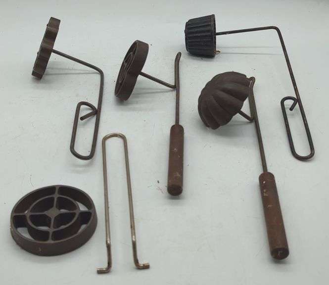 (DE) Vintage Iron Brands. Approx 11" long