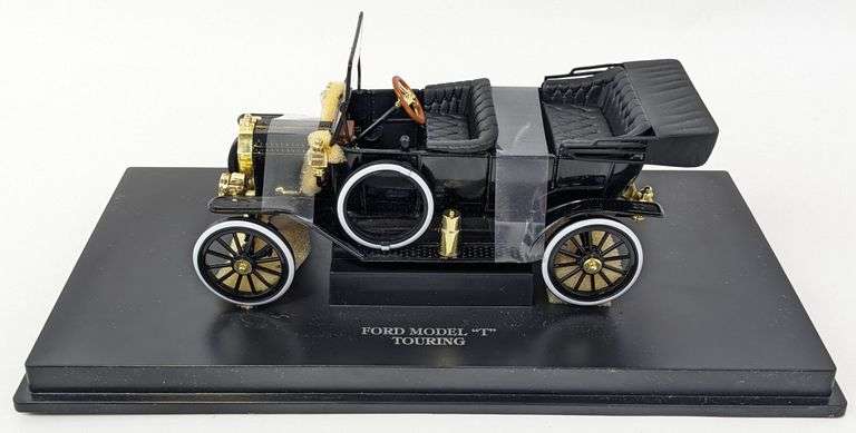 1/16 Die-Cast Ford Model "T" Touring
