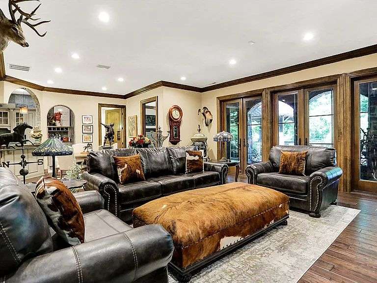 "Live" Luxury Executive Estate & Art Deco Auction - Valparaiso, IN