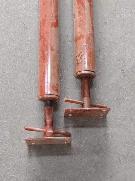 Adjustable Building Columns