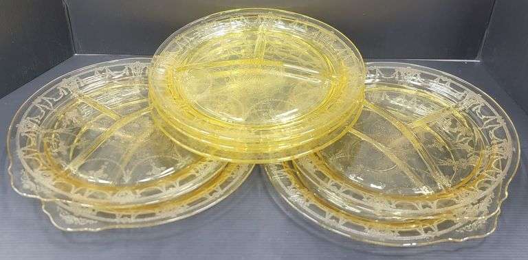(Q) Yellow Depression Glass - Anchor Hocking Cameo Ballerina - Divided Plates