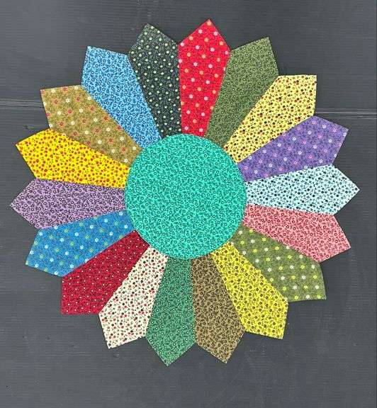 (Q) Hand-Quilted Decorative Flower Placemats