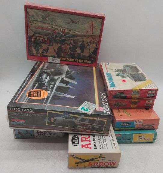 (GH) Model Airplanes & Army Tanks