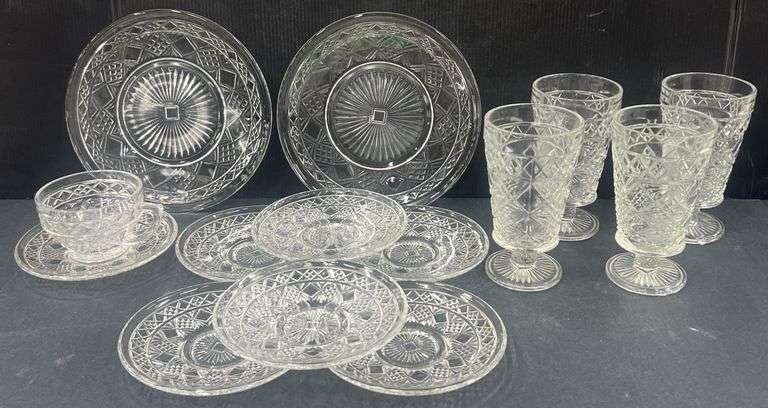 (Q) Hazel Atlas Glass Big Top Peanut Butter Collection Glassware.