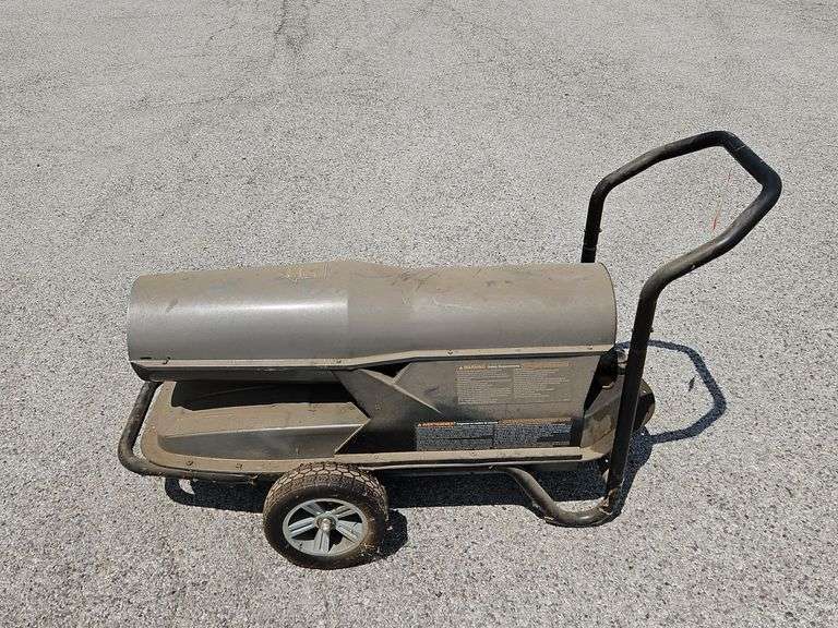 Procom Magnum Forced Air Kerosene Heater. Model# PCK220VT.
