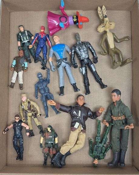 Lot Of Vintage Action Figures