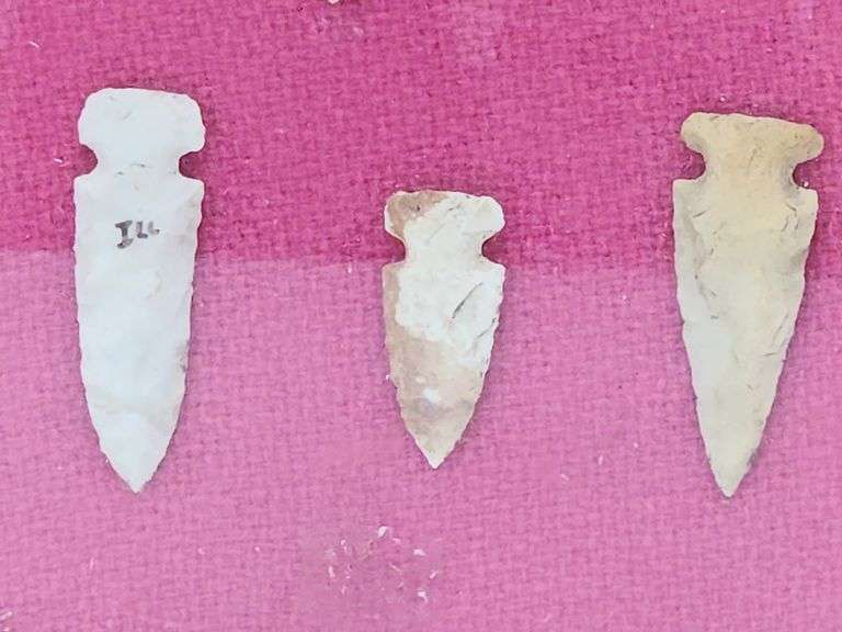 (II) (10) Framed Native American Arrowheads
