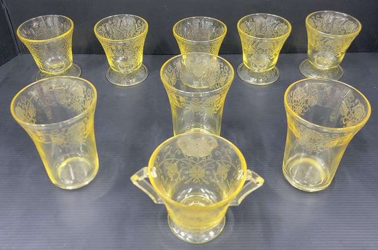 (Q) Yellow Depression Glass - Hazel-Atlas Florentine - Cups & Glasses