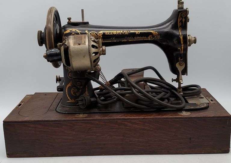 (GH)Eldredge Sewing Machine