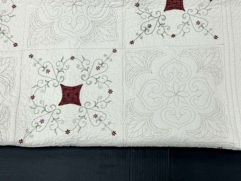 (Q) Quilted & Embroidered Decorative  Sham Pillowcases & Bedspread
