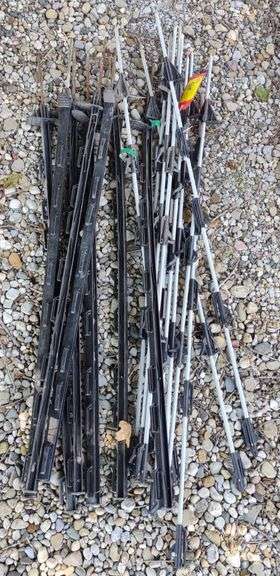 Black/White Plastic Snow Fence Posts