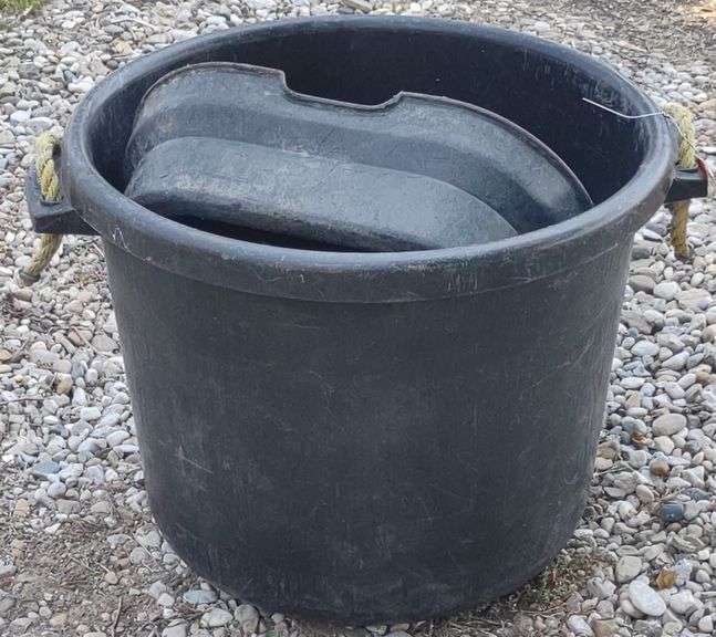 Black Utility Tub Bucket